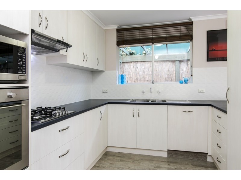 25 Lancing Court, Huntfield Heights SA 5163