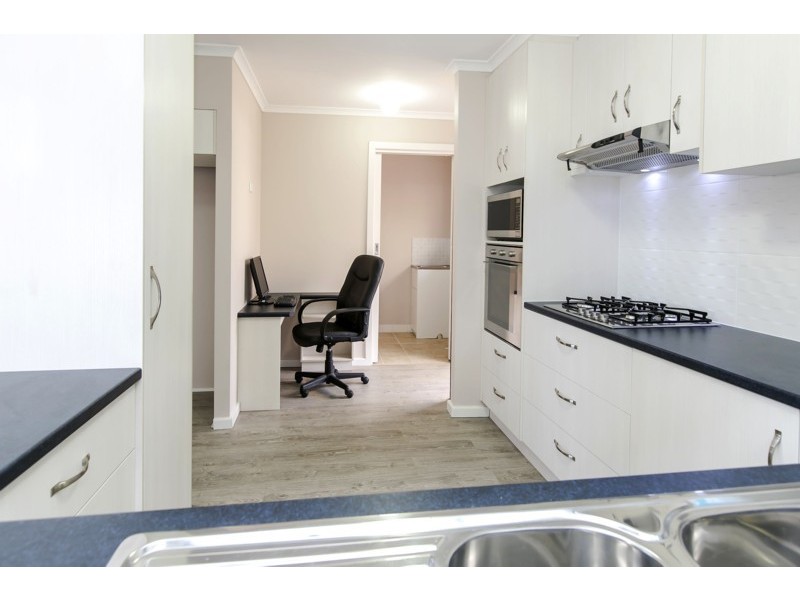 25 Lancing Court, Huntfield Heights SA 5163