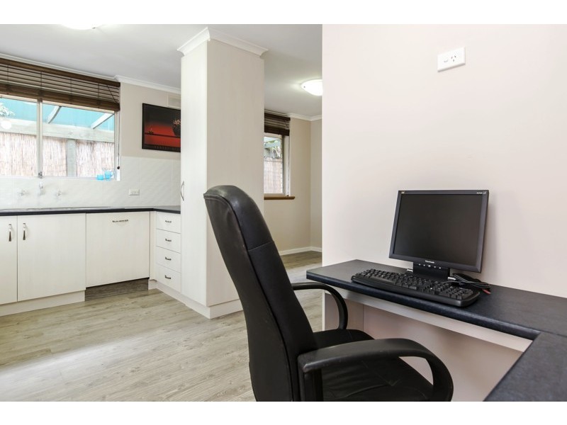 25 Lancing Court, Huntfield Heights SA 5163