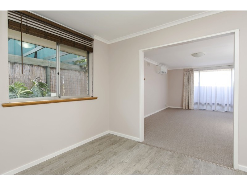 25 Lancing Court, Huntfield Heights SA 5163