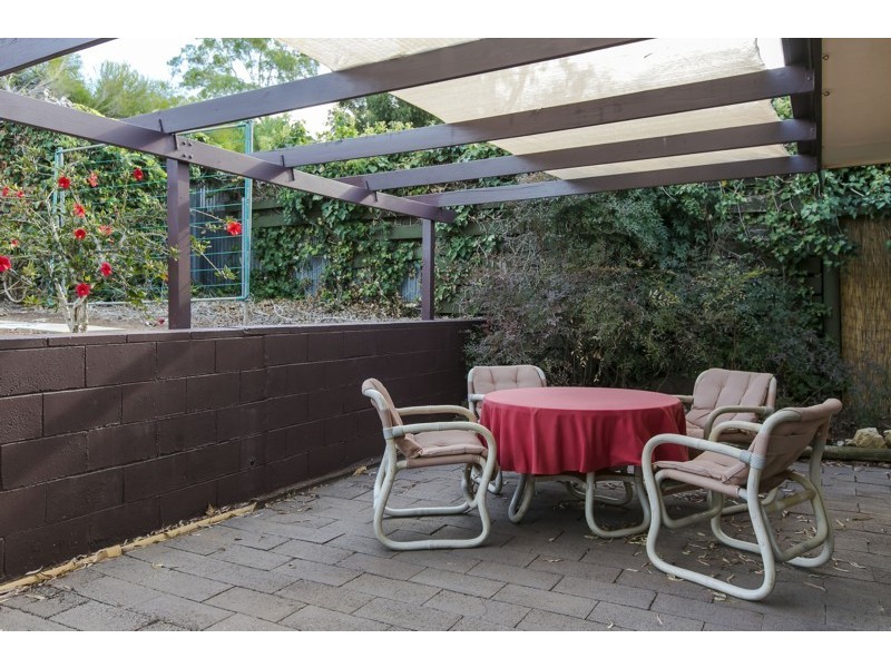 25 Lancing Court, Huntfield Heights SA 5163