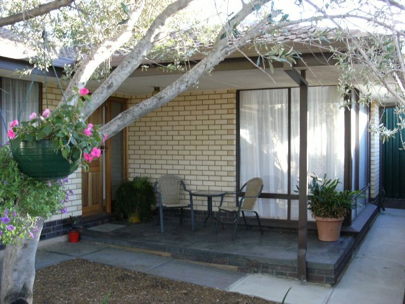 25 Lancing Court, Huntfield Heights SA 5163