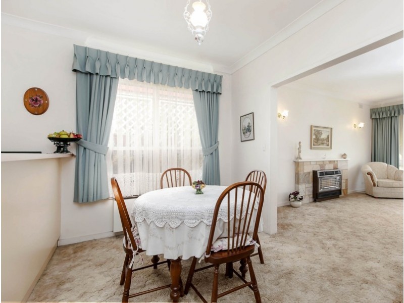 40 Salisbury Avenue, Morphett Vale SA 5162