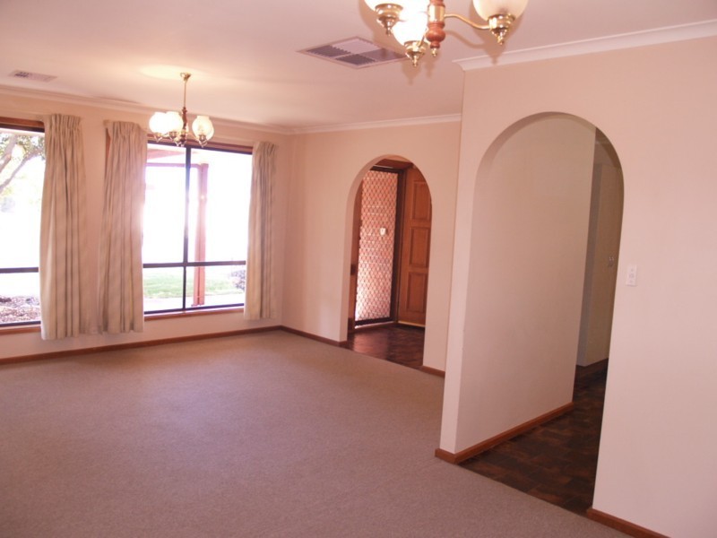 6 Sampson Crescent (Carew’s Fields), Old Reynella SA 5161