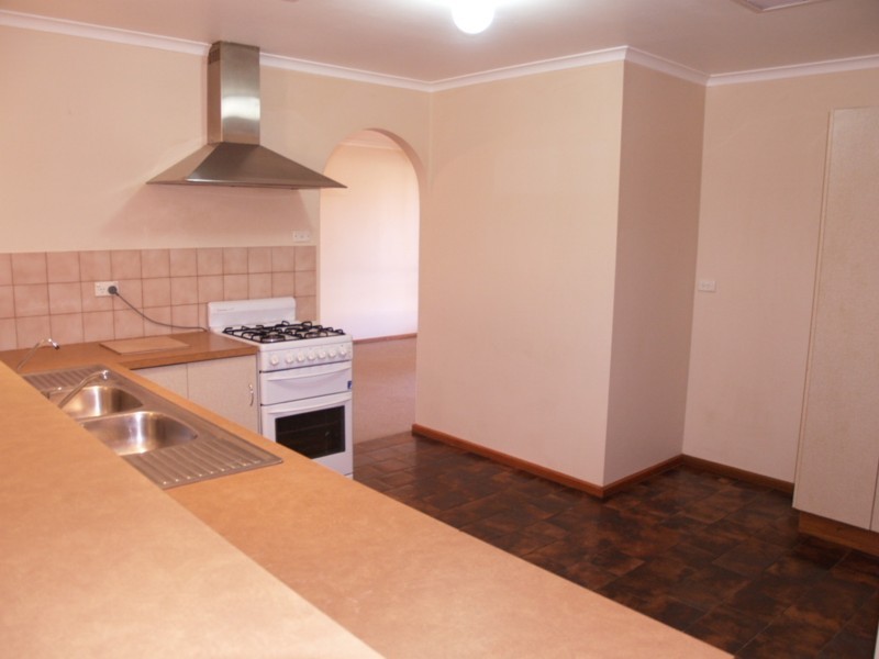6 Sampson Crescent (Carew’s Fields), Old Reynella SA 5161