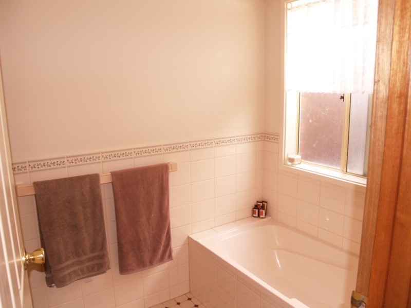 12 Zoran Court, Woodcroft SA 5162