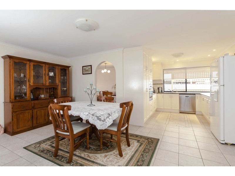 5 Arabian Drive, Woodcroft SA 5162