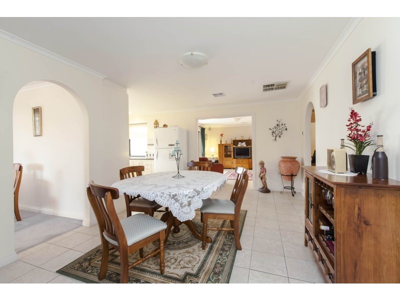 5 Arabian Drive, Woodcroft SA 5162