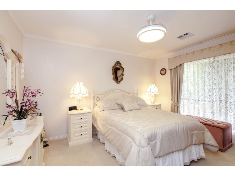 5 Arabian Drive, Woodcroft SA 5162