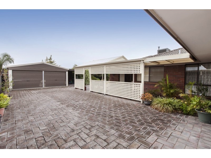5 Arabian Drive, Woodcroft SA 5162