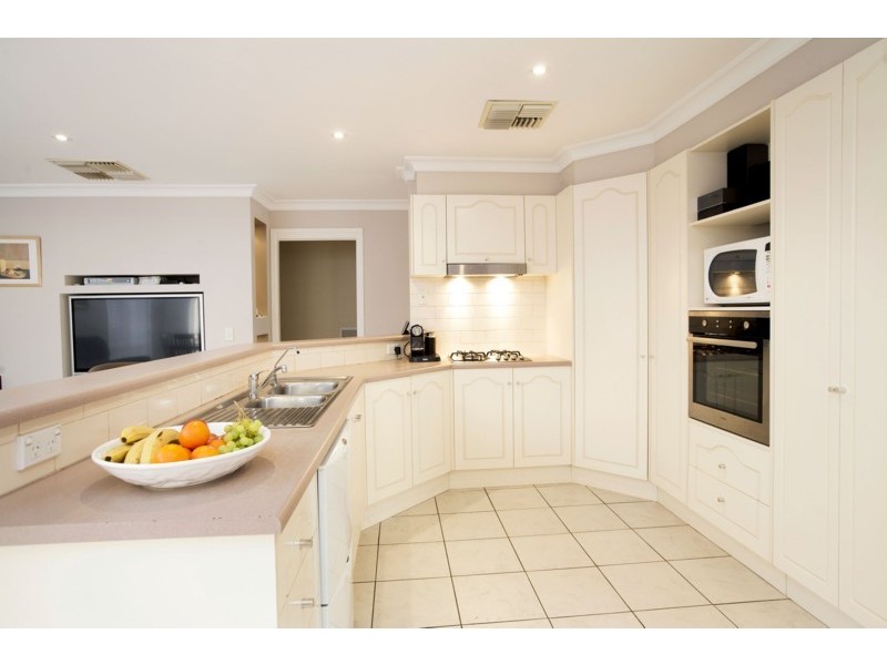 6 Elmwood Court, Onkaparinga Hills SA 5163