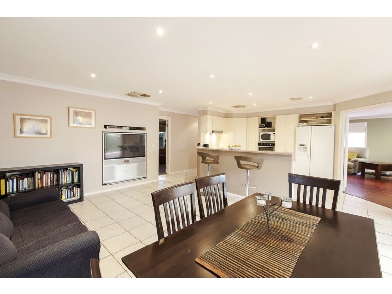 6 Elmwood Court, Onkaparinga Hills SA 5163