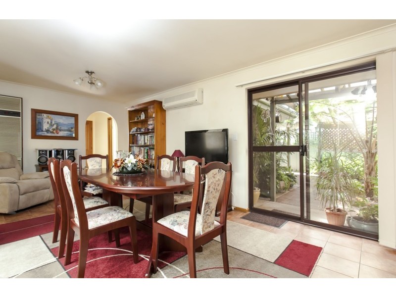 2 Oliver Crescent, Port Noarlunga SA 5167