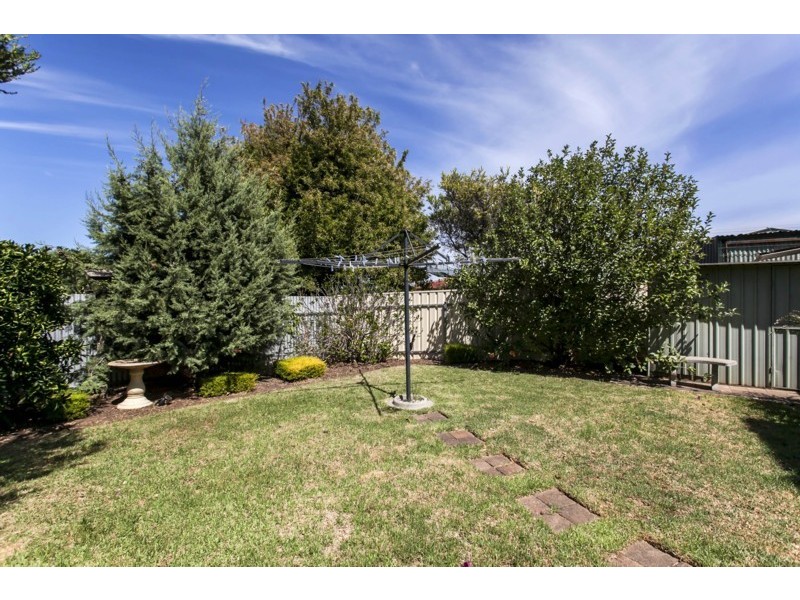 2 Oliver Crescent, Port Noarlunga SA 5167