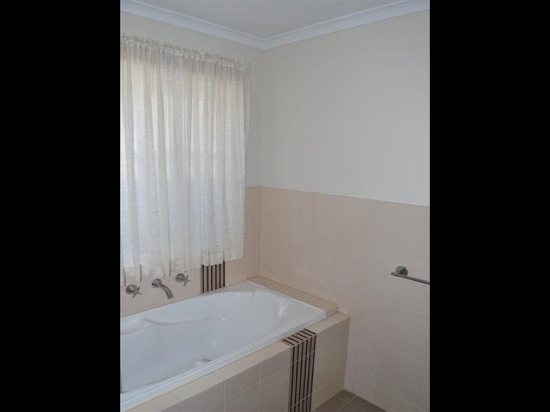 24 Corrimal Avenue, Noarlunga Downs SA 5168