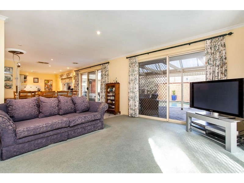 17 Furioso Drive, Woodcroft SA 5162