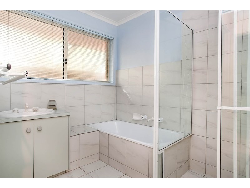 17 Furioso Drive, Woodcroft SA 5162