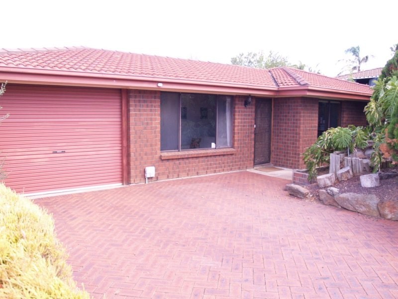 10 Lyons Circuit, Trott Park SA 5158