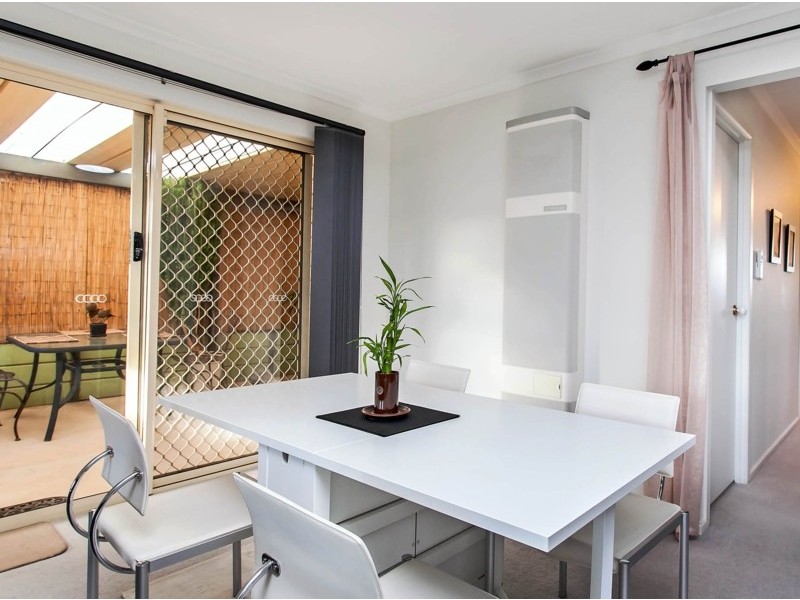 16 Chamberlain Drive, Christie Downs SA 5164