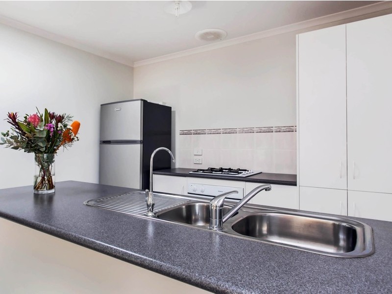 16 Chamberlain Drive, Christie Downs SA 5164