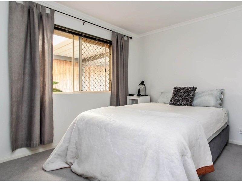 16 Chamberlain Drive, Christie Downs SA 5164