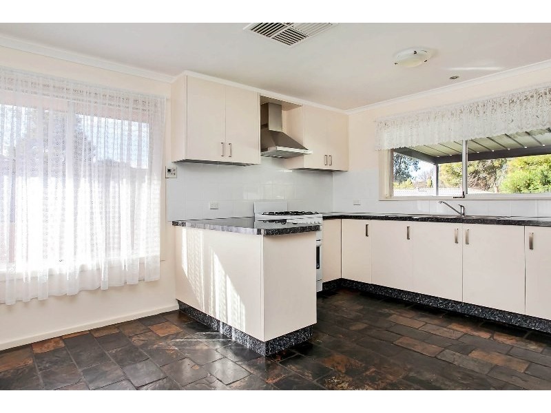 34 Kathryn Drive, Morphett Vale SA 5162