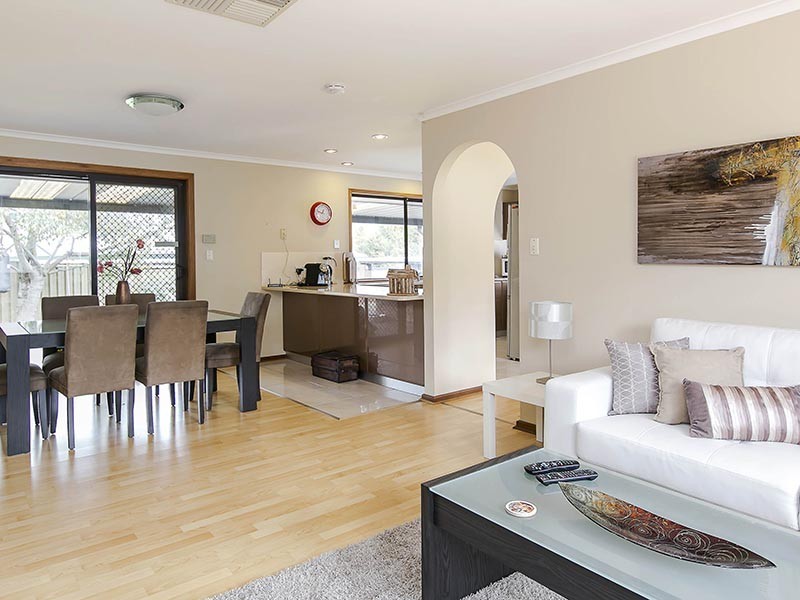 6 Mustang Crescent, Woodcroft SA 5162