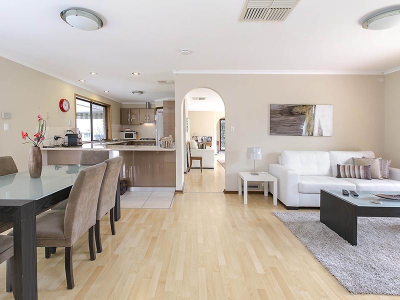 6 Mustang Crescent, Woodcroft SA 5162