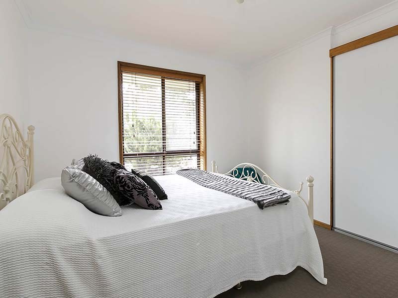 6 Mustang Crescent, Woodcroft SA 5162