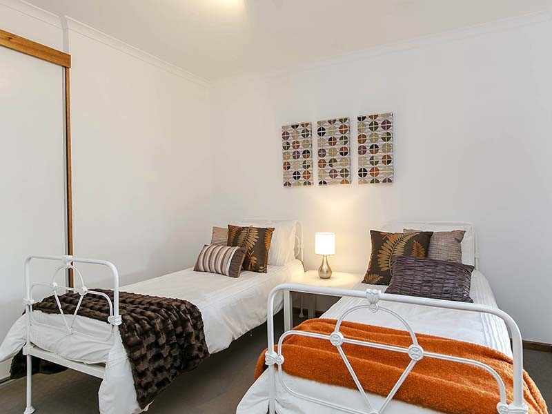 6 Mustang Crescent, Woodcroft SA 5162