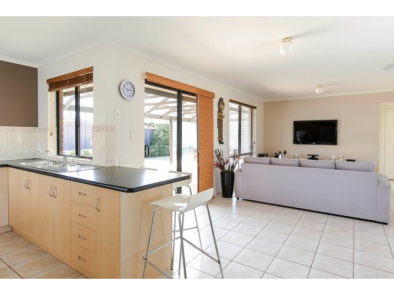 63 Marla Crescent, Noarlunga Downs SA 5168