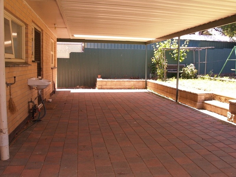 12 Clive Street, Morphett Vale SA 5162