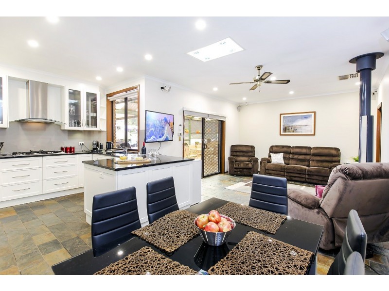 22 Jutland Parade, Woodcroft SA 5162