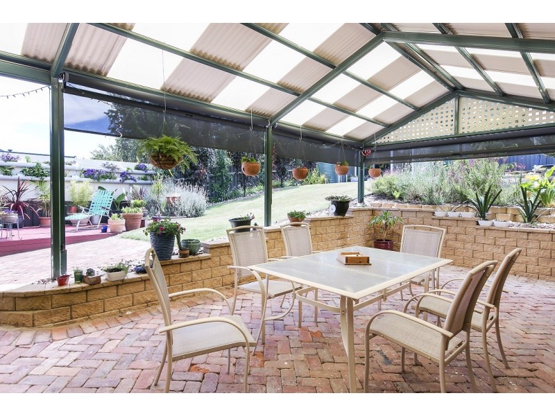 22 Jutland Parade, Woodcroft SA 5162