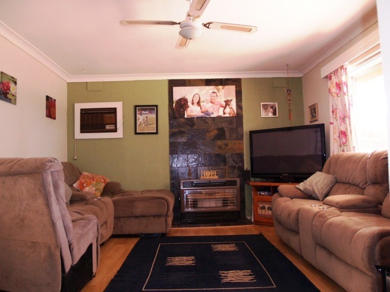 32 Doctors Road, Hackham SA 5163