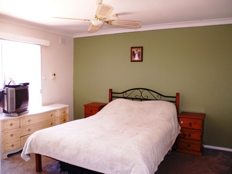 32 Doctors Road, Hackham SA 5163