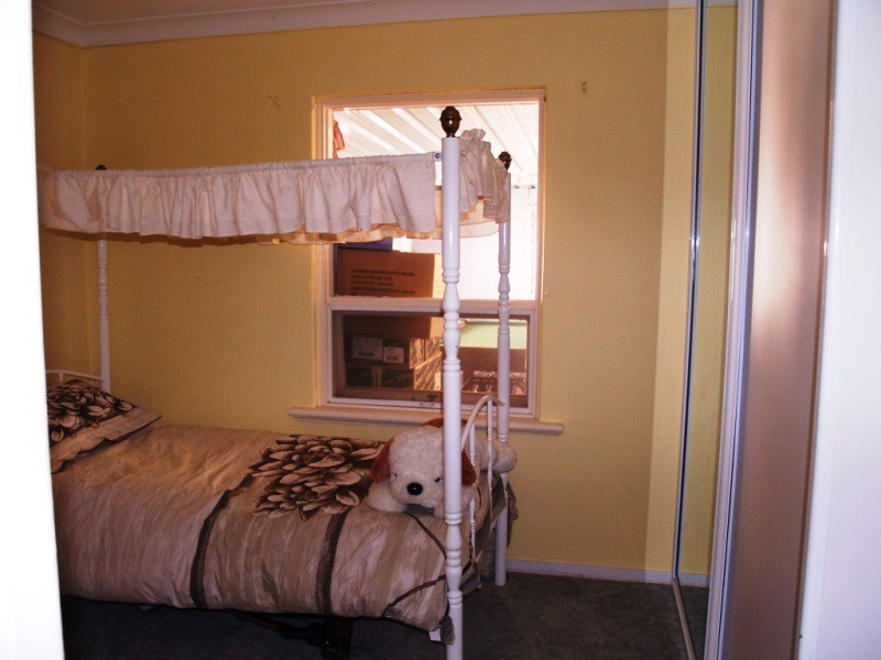 32 Doctors Road, Hackham SA 5163