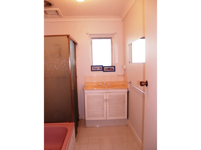 32 Doctors Road, Hackham SA 5163