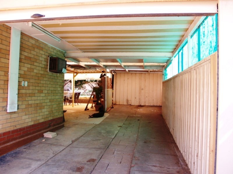 32 Doctors Road, Hackham SA 5163