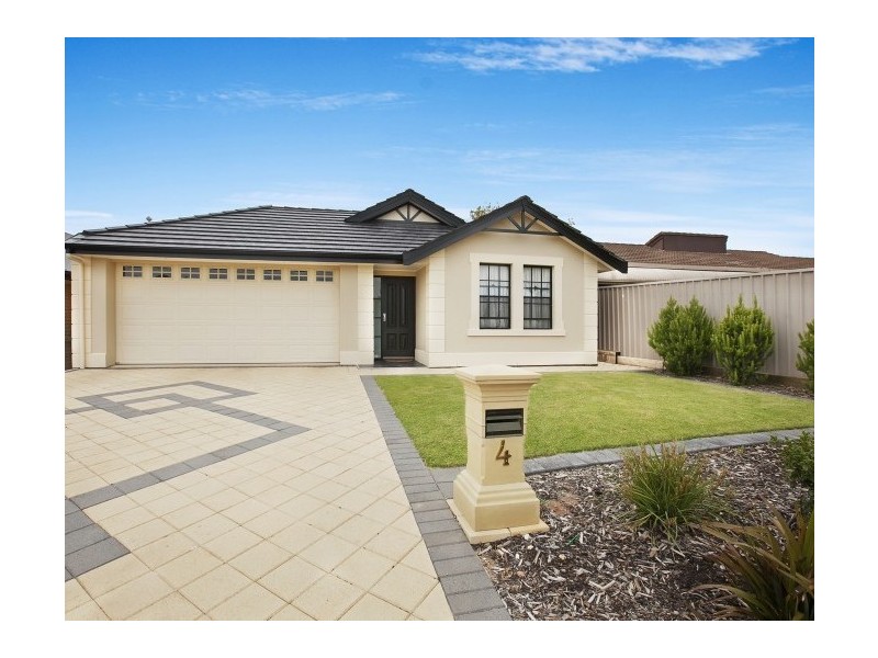 4 Golf Course Drive, Woodcroft SA 5162