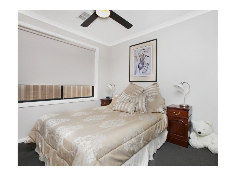 4 Golf Course Drive, Woodcroft SA 5162