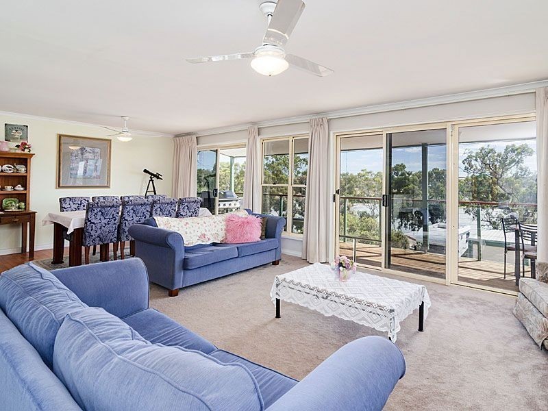2 Matthews Circuit, Woodlane SA 5238