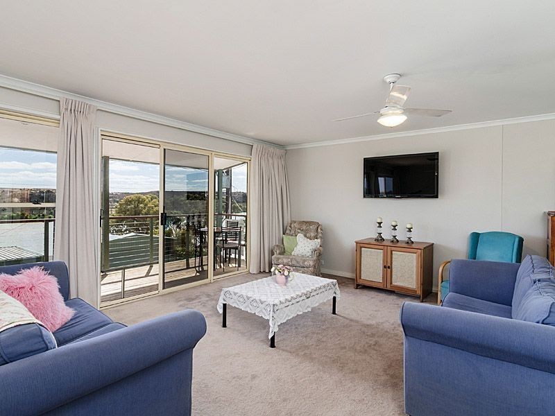 2 Matthews Circuit, Woodlane SA 5238