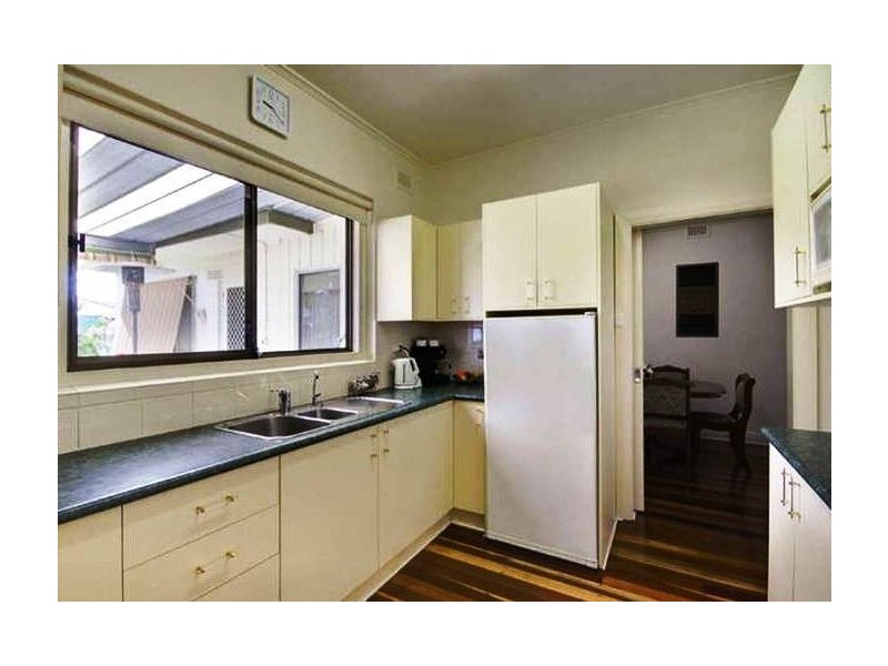 15 Finchley Street, Clovelly Park SA 5042