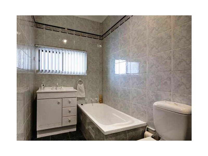 15 Finchley Street, Clovelly Park SA 5042