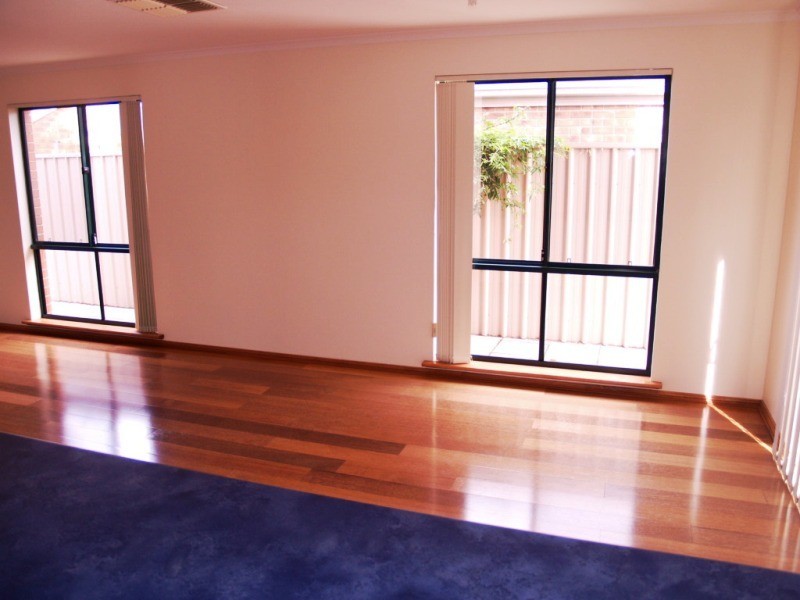 2/12 McGuire Court, Hackham SA 5163