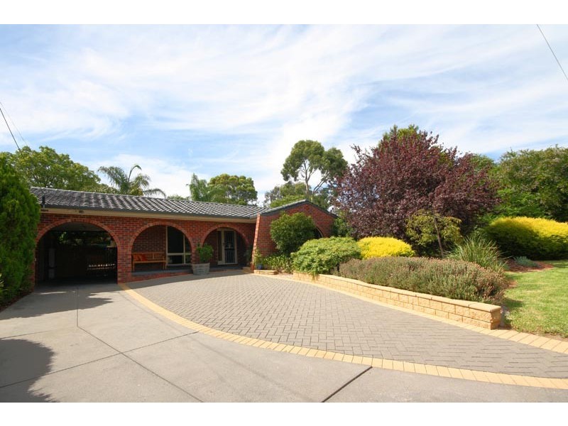 8 Alta Avenue, Happy Valley SA 5159