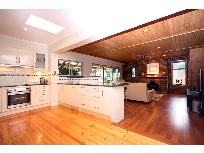 8 Alta Avenue, Happy Valley SA 5159