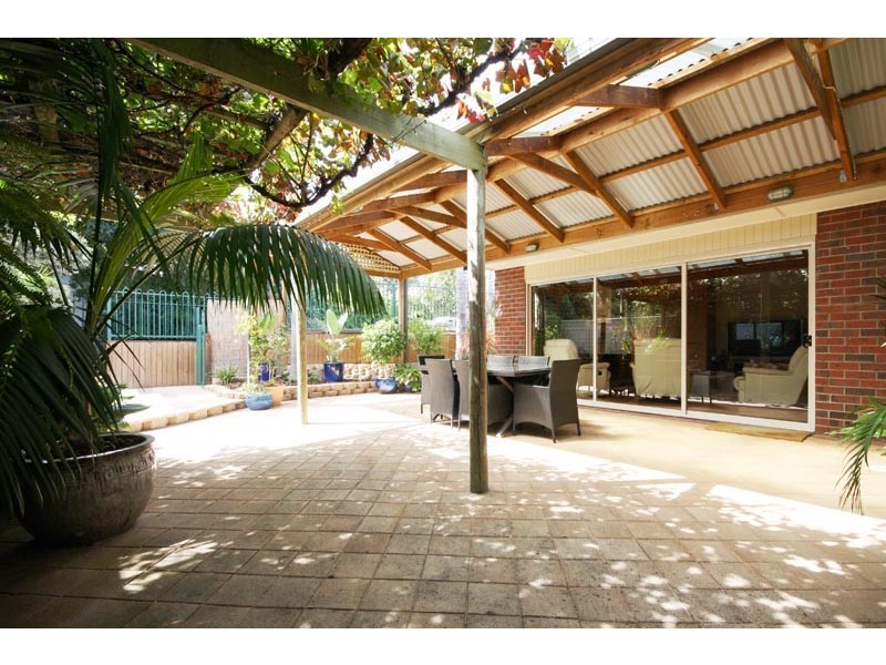 8 Alta Avenue, Happy Valley SA 5159