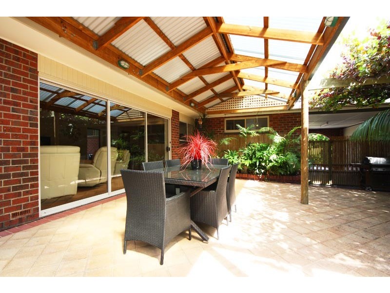 8 Alta Avenue, Happy Valley SA 5159